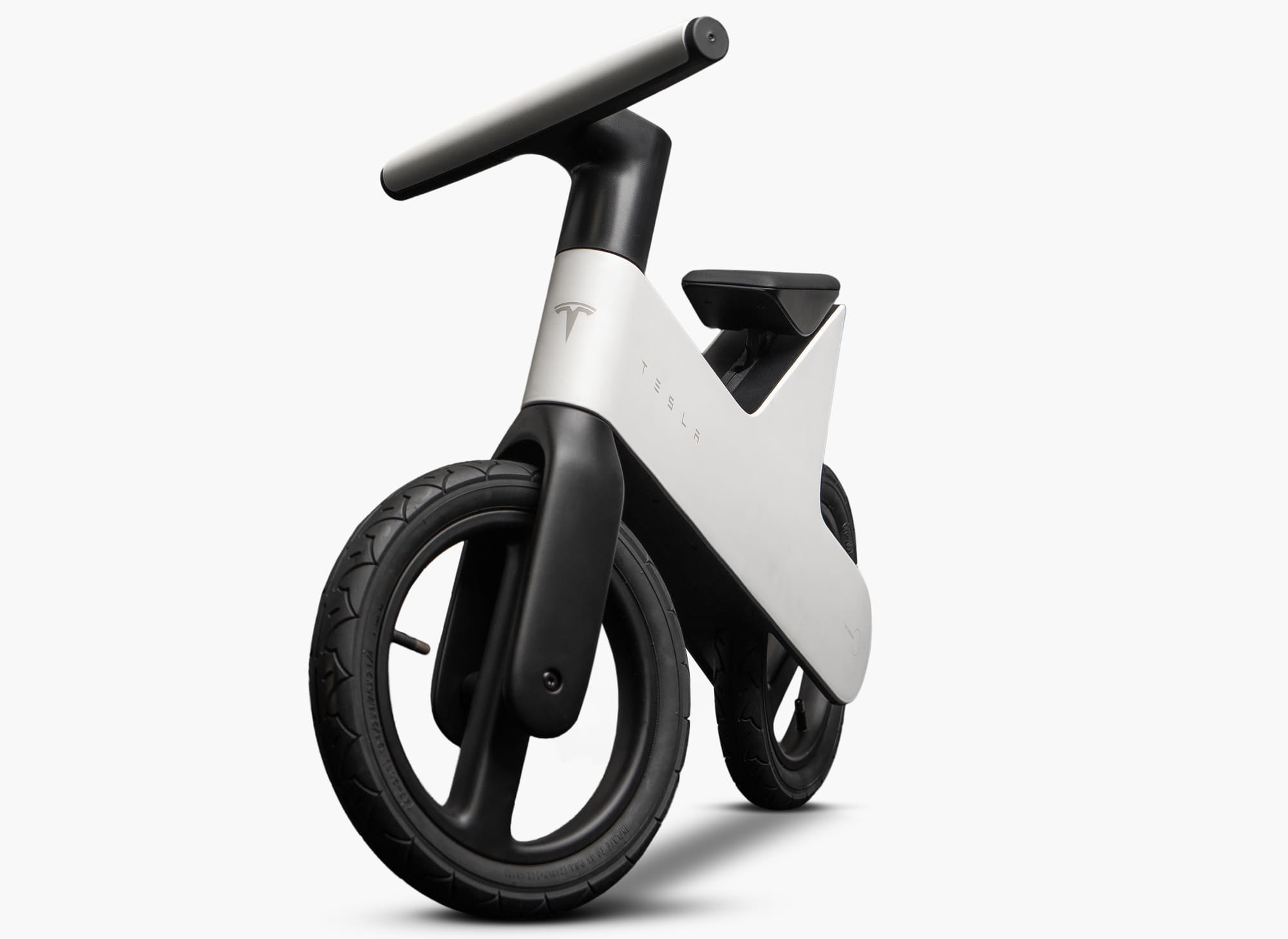 Tesla pensa ai baby clienti, ma la Balance Bike è già esaurita - macitynet.it Tesla pensa ai baby clienti, ma la Balance Bike è già esaurita - macitynet.it