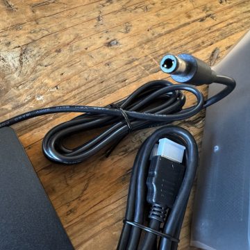 Recensione Geekom IT 13 Max 2026, piccolo e potente - macitynet.it