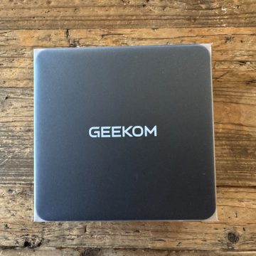 Recensione Geekom IT 13 Max 2026, piccolo e potente - macitynet.it