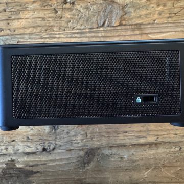 Recensione Geekom IT 13 Max 2026, piccolo e potente - macitynet.it