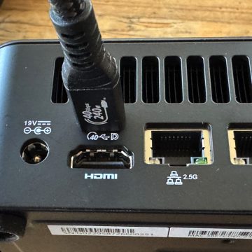 Recensione Geekom IT 13 Max 2026, piccolo e potente - macitynet.it