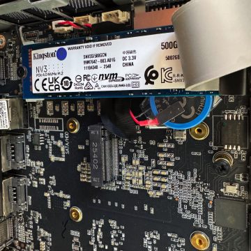 Recensione Geekom IT 13 Max 2026, piccolo e potente - macitynet.it