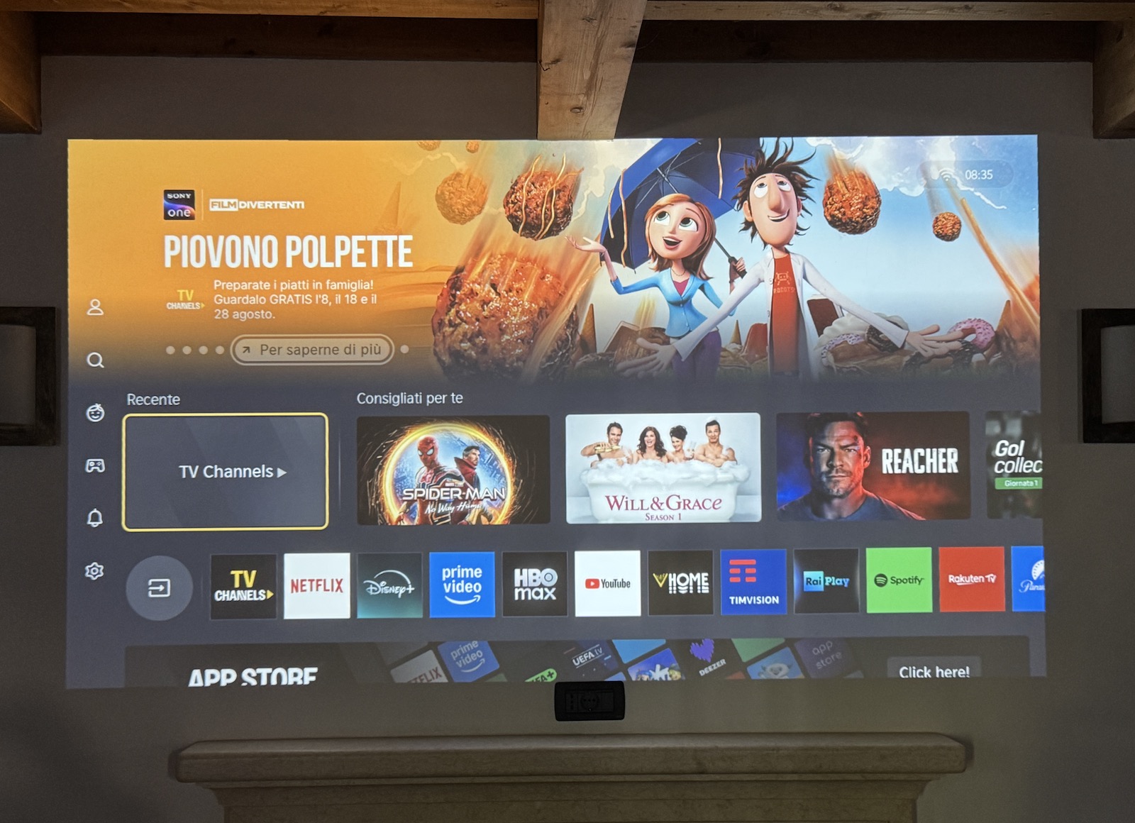 Recensione Blackview PV1000 Max, il proiettore Full HD economico che sorprende per luminosità e VIDAA - macitynet.it Recensione Blackview PV1000 Max, il proiettore Full HD economico che sorprende per luminosità e VIDAA - macitynet.it