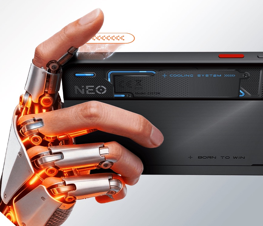 Con Neo 5 Max Nubia inaugura l'era dei PadPhone per giocatori - macitynet.it Con Neo 5 Max Nubia inaugura l'era dei PadPhone per giocatori - macitynet.it