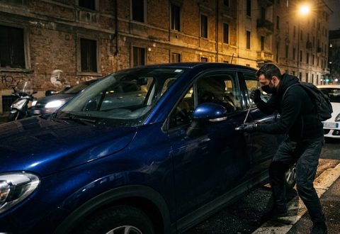 Furti d’auto: in Italia più di 285 al giorno
