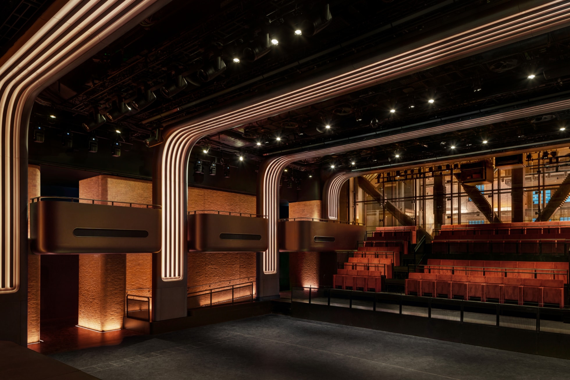 Musica dal vivo e produzione hi-tech: Apple svela Apple Music Hall a Londra - macitynet.it Apple Music Hall alla Battersea Power Station di Londra