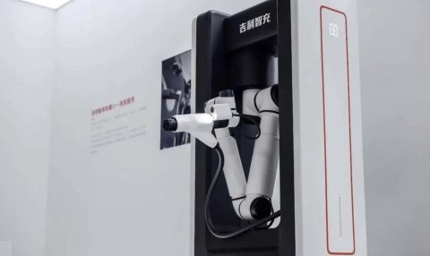 2,25 MW, 1,5 MW o 500 kW: perché Geely, BYD e Tesla ricarica