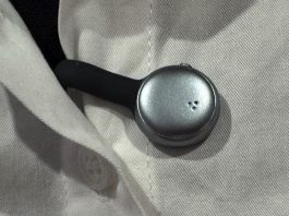 Recensione SwitchBot AI MindClip: registra tutto ma sorprende quando deve capire - macitynet.it