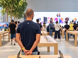 Apple Store: per in sindacati sciopero “riuscito” ma i negozi sono rimasti operativi Gli Apple Store italiani in sciopero nel giorno di iPhone 18 Pro - macitynet.it
