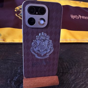 realme 16 Pro Harry Potter Edition, il telefono di Hogwarts arriva con un baule da collezione - macitynet.it