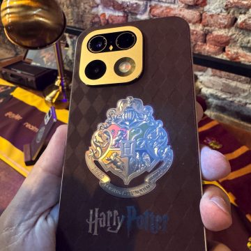 realme 16 Pro Harry Potter Edition, il telefono di Hogwarts arriva con un baule da collezione - macitynet.it