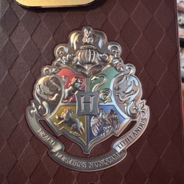 realme 16 Pro Harry Potter Edition, il telefono di Hogwarts arriva con un baule da collezione - macitynet.it
