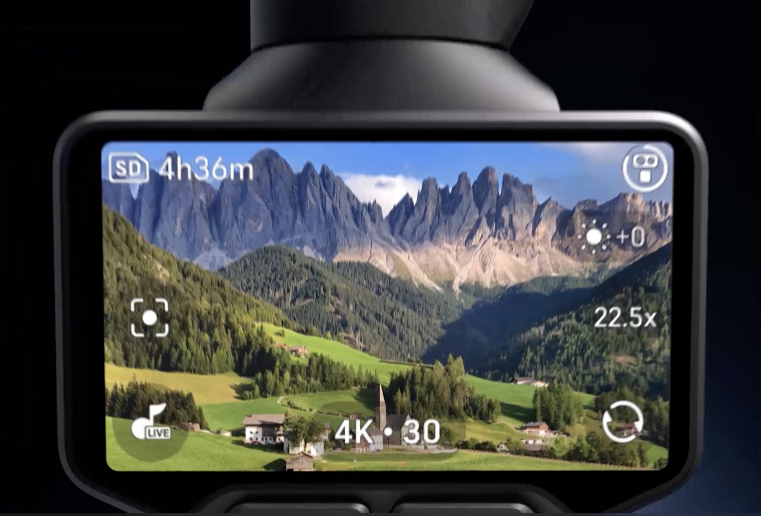 Insta360 Luna Ultra, lo zoom sale a 15× e arriva il video verticale 4K - macitynet.it Insta360 Luna Ultra, lo zoom sale a 15× e arriva il video verticale 4K - macitynet.it