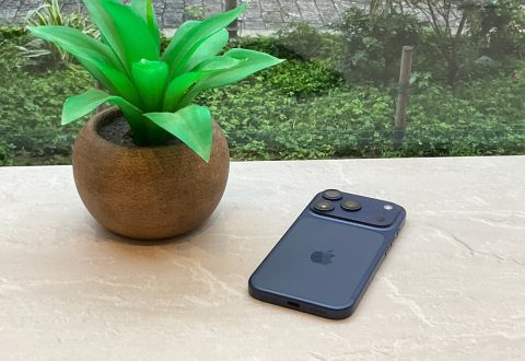 iPhone 17 Pro con iOS 27 dopo un anno: più veloce, ma Siri AI resta fuori