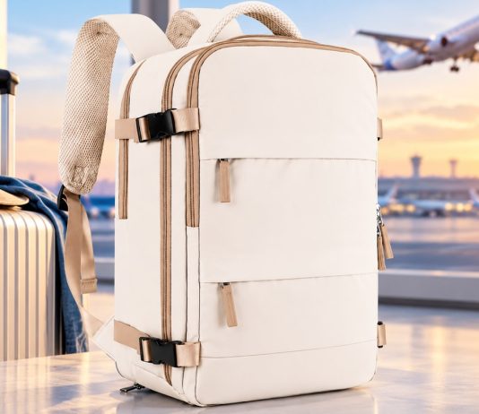 Lo zaino miracoloso per Ryanair: comprime i vestiti sottovuoto ed è al minimo Lo zaino Ryanair che comprime i vestiti sottovuoto: ora è al minimo - macitynet.it