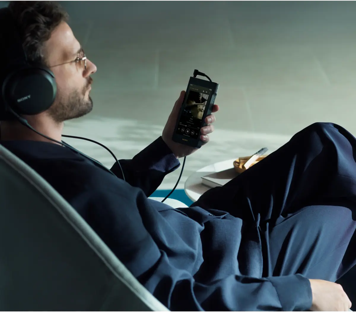 Sony rilancia il Walkman: fino a 5.900$ per un lettore musicale Android placcato oro - macitynet.it Sony rilancia il Walkman: fino a 5.900$ per un lettore musicale Android placcato oro - macitynet.it