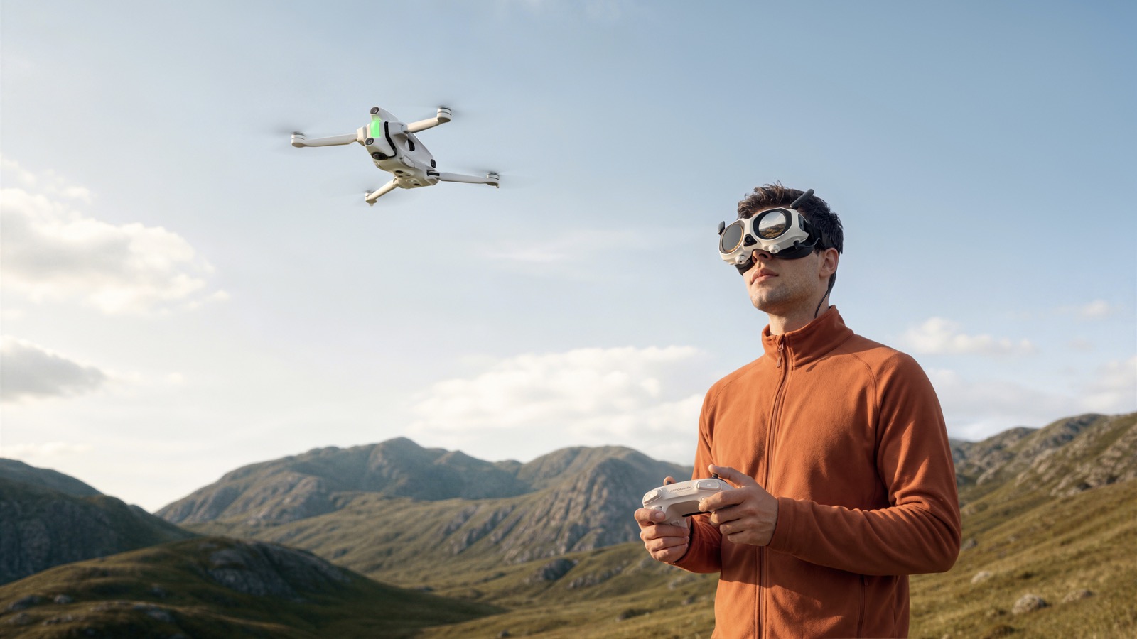 Antigravity A1: il drone aggiunge follow-me in 8K, doppi joystick e modulo 4G - macitynet.it Antigravity A1: il drone aggiunge follow-me in 8K, doppi joystick e modulo 4G - macitynet.it