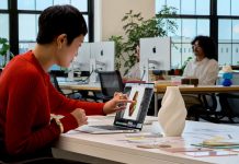 MacBook Pro OLED touch: per MKBHD il vero colpo di scena è sulla bilancia, non sullo schermo - macitynet.it