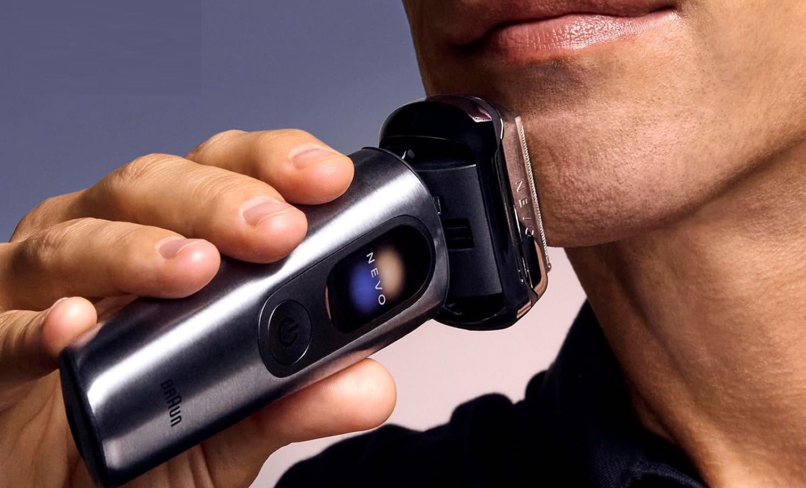 Braun NEVO: il rasoio elettrico con display Smart a colori che si pulisce da solo