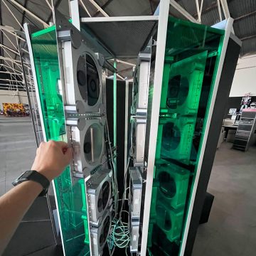30 Mac mini riportano in vita il supercomputer Cray 1 - macitynet.it