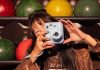 Fujifilm instax mini 13: la fotocamera istantanea con autoscatto Fujifilm instax mini 13: la fotocamera istantanea con autoscatto - macitynet.it