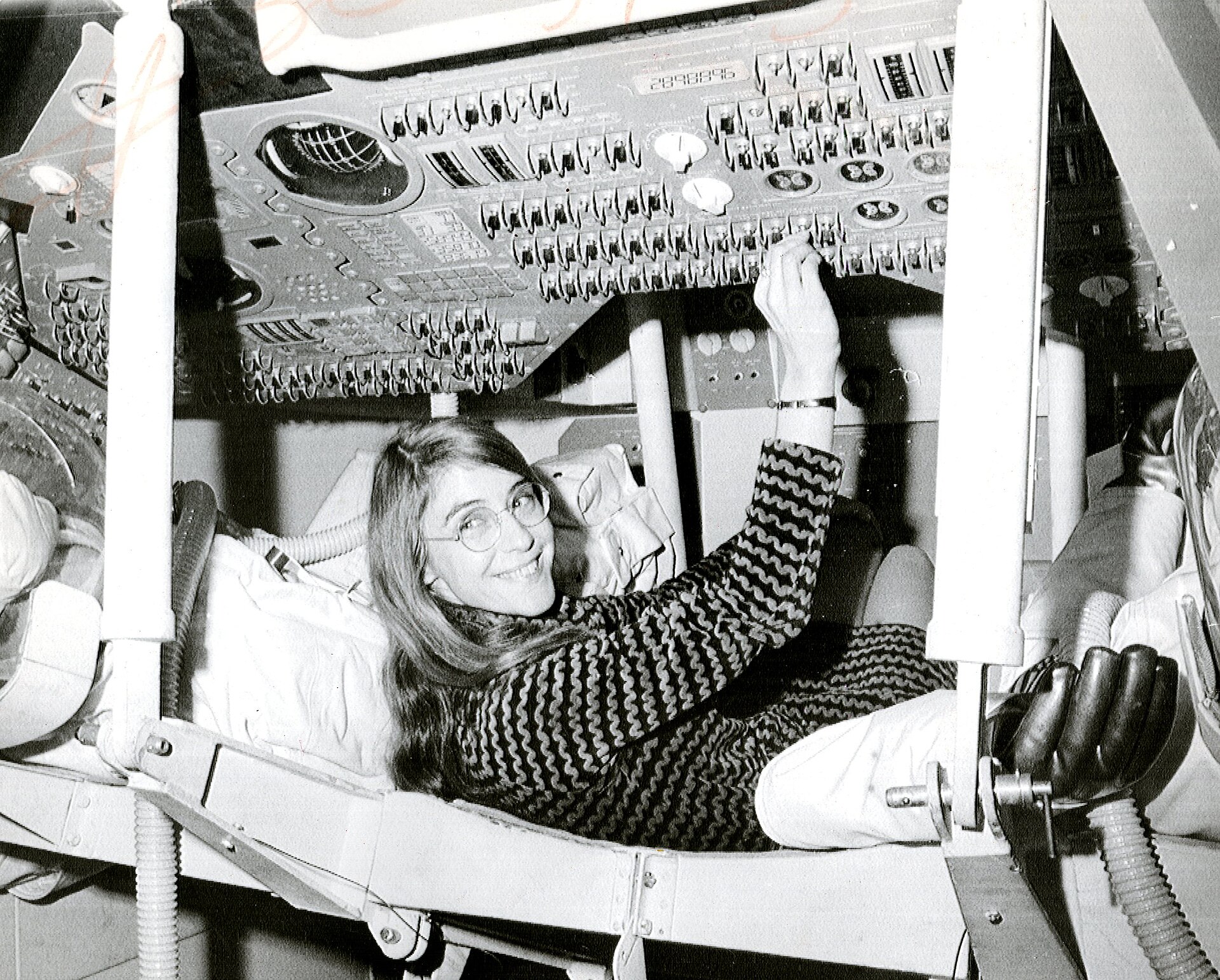 È scomparsa Margaret Hamilton, la donna che guidò il software dell'Apollo per andare sulla Luna - macitynet.it È scomparsa Margaret Hamilton, la donna che guidò il software dell'Apollo per andare sulla Luna - macitynet.it