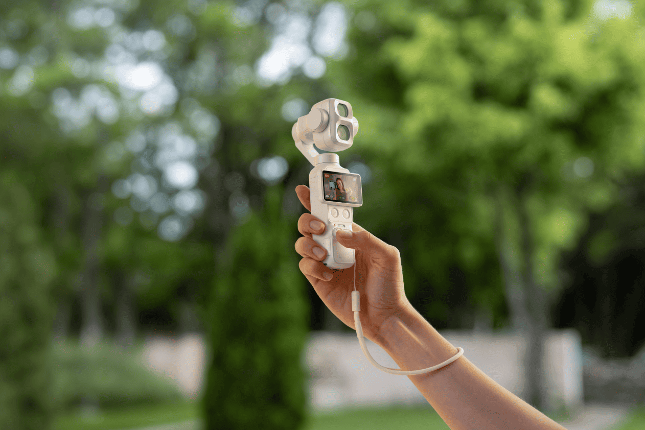 La nuova DJI Osmo Pocket 4P bianco perla risolve il limite dei video in controluce - macitynet.it La nuova DJI Osmo Pocket 4P bianco perla risolve il limite dei video in controluce - macitynet.it