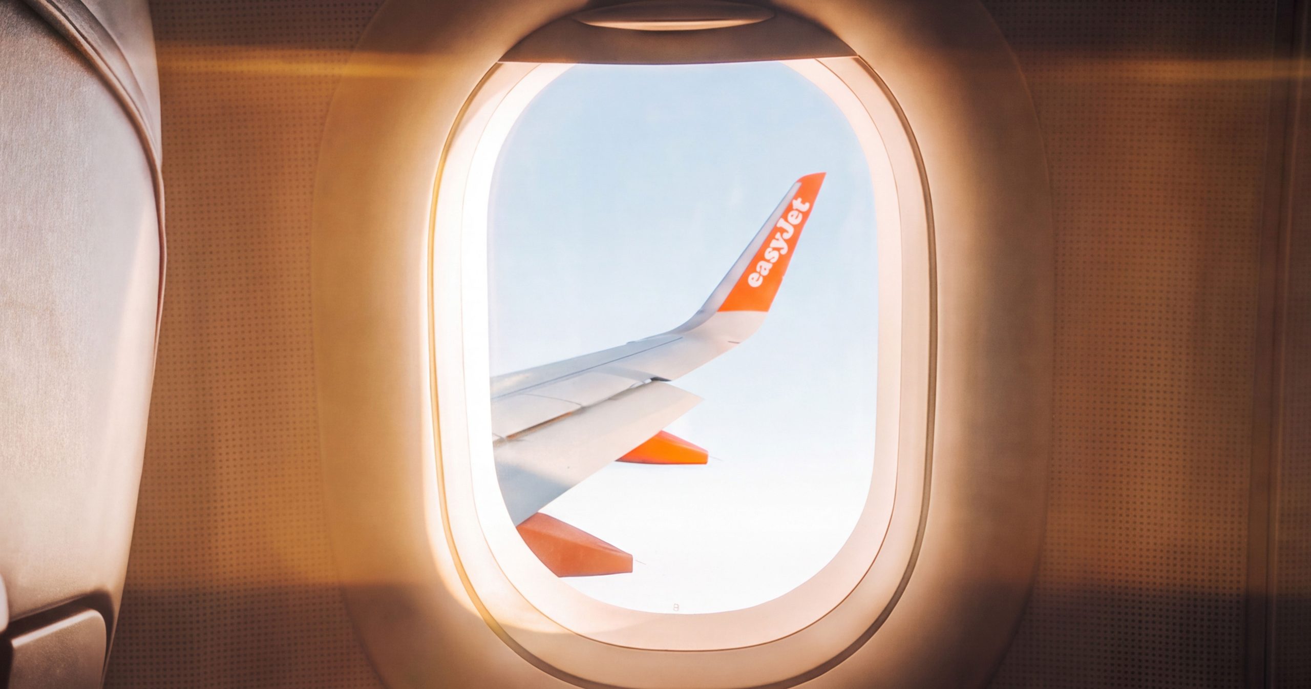 easyJet offrirà connettività WiFi a bordo grazie a Starlink - macitynet.it Aereo easyJet con connessione Wi-Fi Starlink