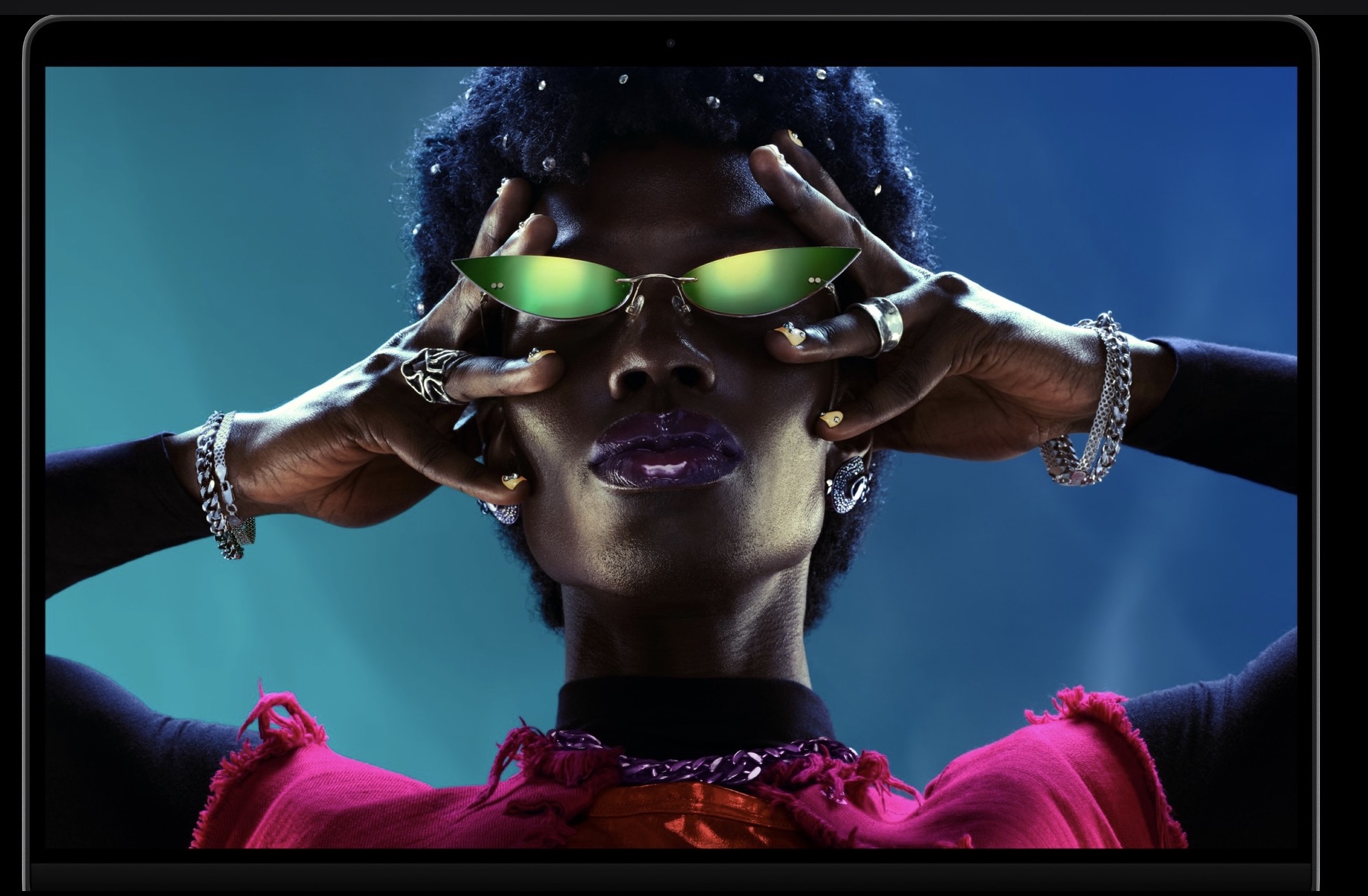 Apple presenta MacBook Pro M6: più potenza 24 ore di autonomia - macitynet.it Apple presenta MacBook Pro M6: più potenza 24 ore di autonomia - macitynet.it
