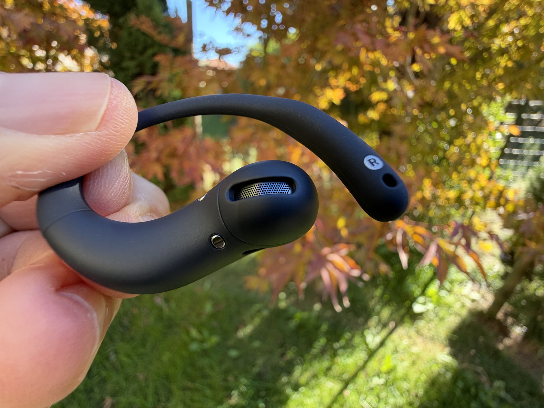 Shokz OpenFit Air 2, la prova: gli auricolari per lo sport che ti dimentichi di indossare - macitynet.it Shokz OpenFit Air 2, la prova: gli auricolari per lo sport che ti dimentichi di indossare - macitynet.it