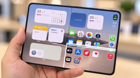 iPhone Duo, iFixit spiega come la cerniera potrebbe rompere il display