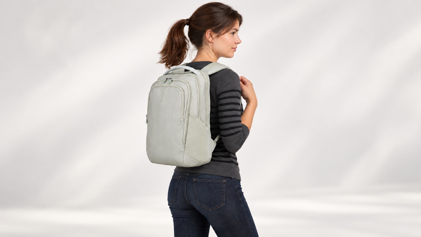 Elegante per l’ufficio, pratico per viaggiare: lo zaino Samsonite costa 61 euro
