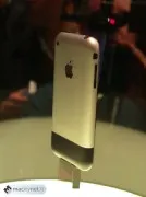 iPhone, le prime immagini dal vivo