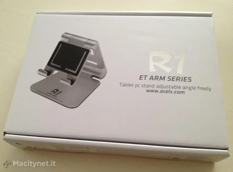 Stand in Alluminio ripiegabile per iPad e MacBook Air di Anycast Solutions: la recensione