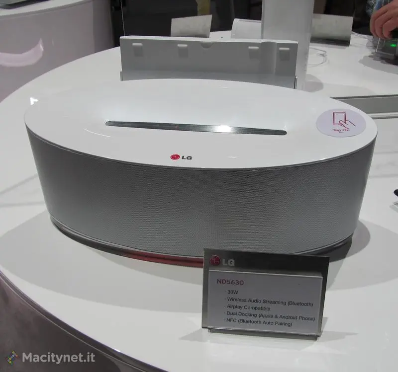CES 2013, sei nuovi speaker/dock universali da LG anche con Airport, DLNA e dock Lightning