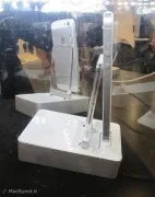 CES 2013: Tilt Dock Apple Core Gear, il più flessibile sul mercato per cellulari e tablet con cover di ogni tipo