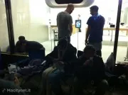 Lughissima coda in Inghilterra per il lancio di iPhone 4S
