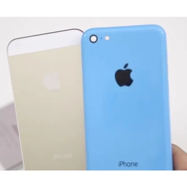 iPhone 5S oro e iPhone 5C blu: gli chassis mostrati in un video in alta qualità