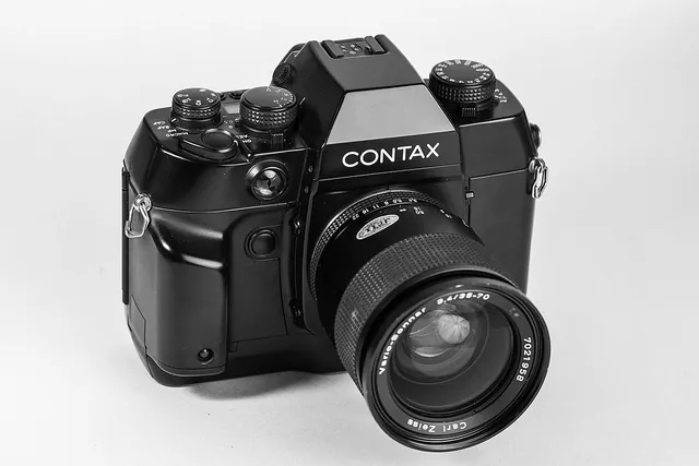 Sony, verso digitale con autofocus universale integrato nel corpo