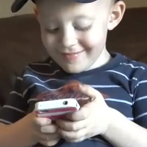 chiamata facetime bimbo icon 500