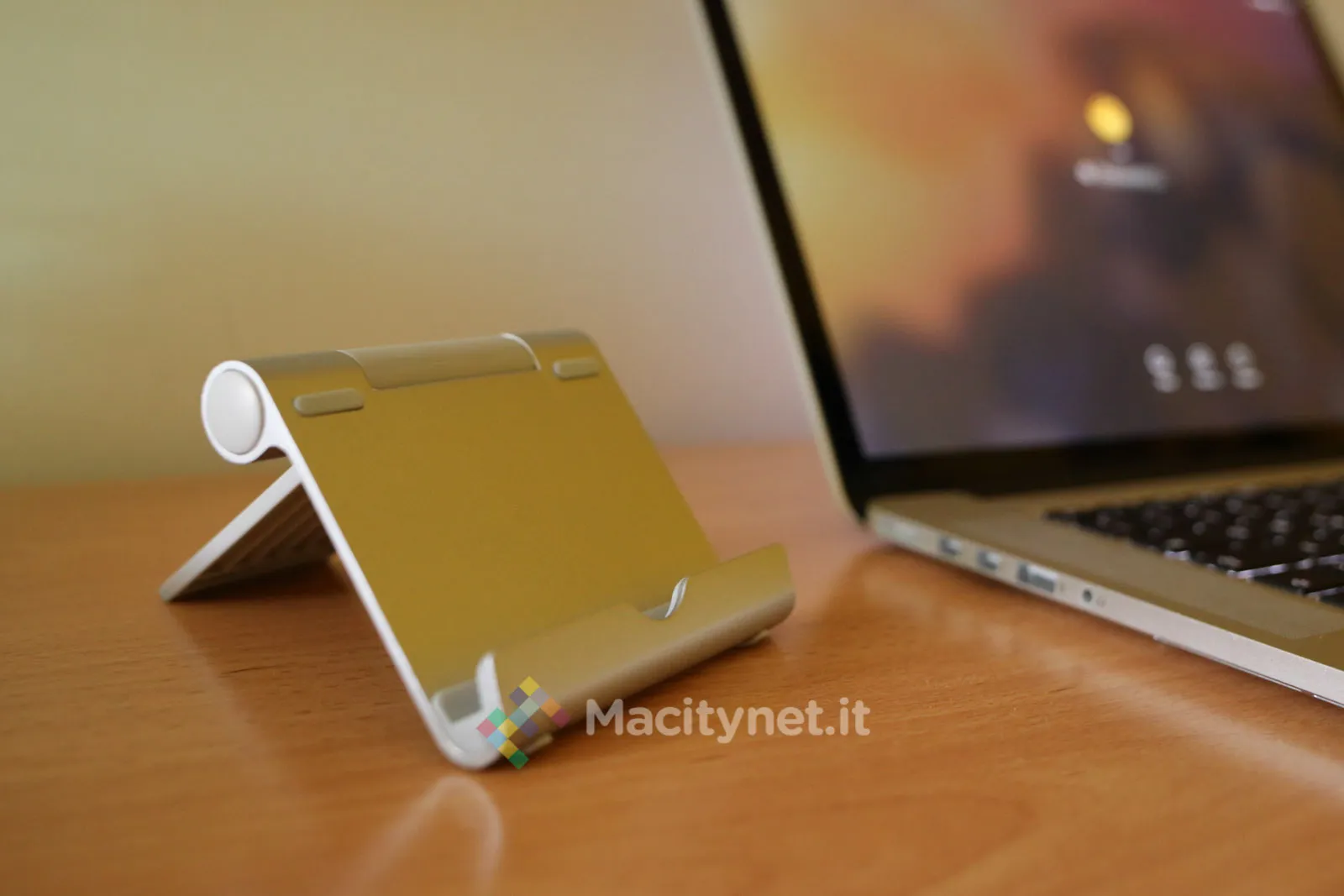 Recensione Aukey Desk Stand Holder