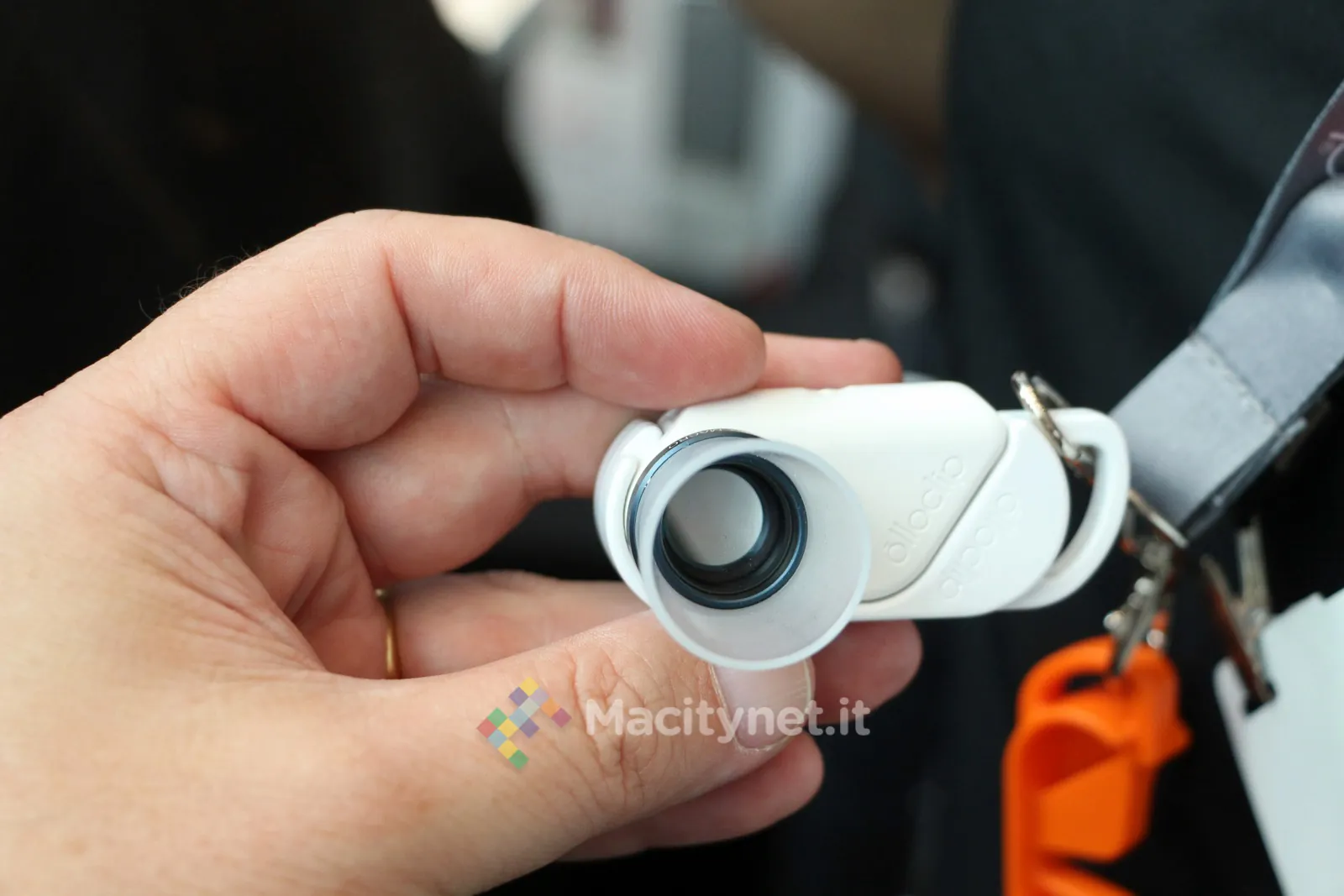 IFA 2015: presentato il kit Olloclip Macro Pro Lens per iPhone 6 e 6 Plus Olloclip Macro Pro Lens per iPhone 6