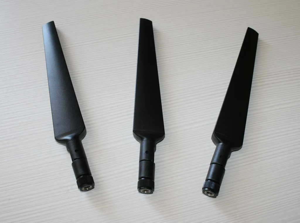 Le tre antenne di serie