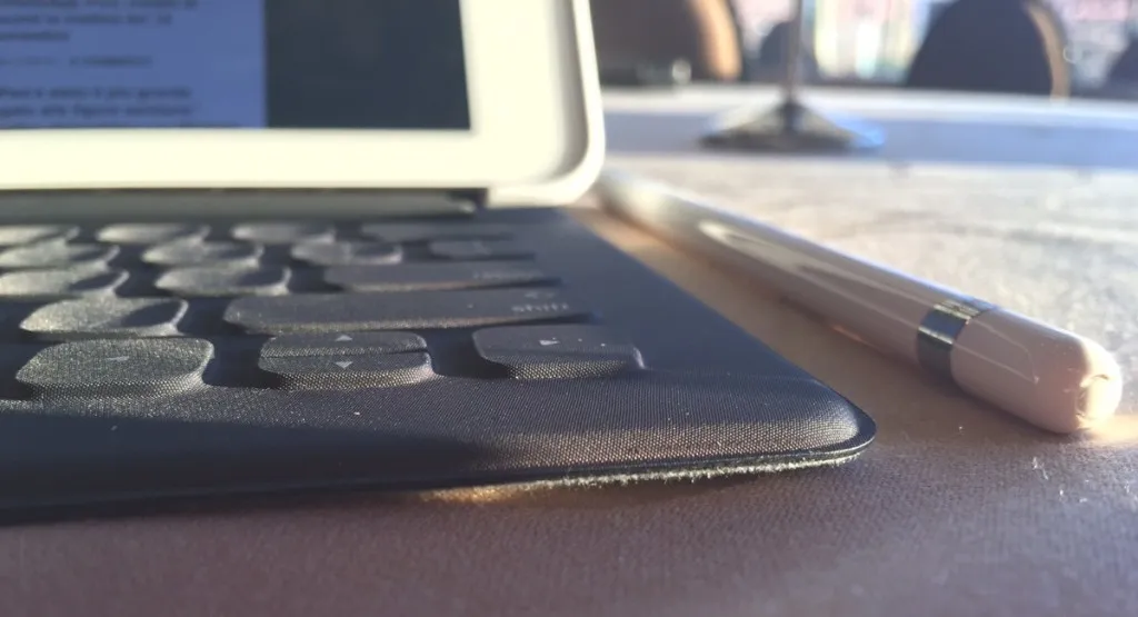 Apple Smart Keyboard per iPad Pro 21