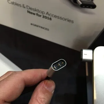 IMG_2026 Griffin connettore MagSafe USB-C CES2016