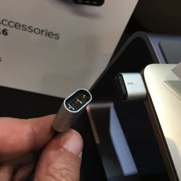 IMG_2027 Griffin connettore MagSafe USB-C CES2016