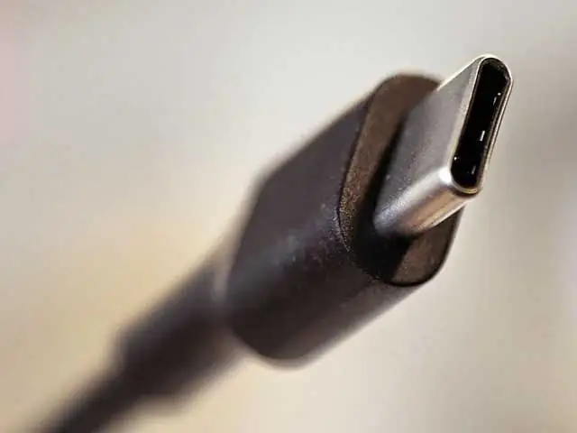 Nuovi protocolli USB-C; come Lightning, bloccati cavi e caricabatterie non certificati USB-C