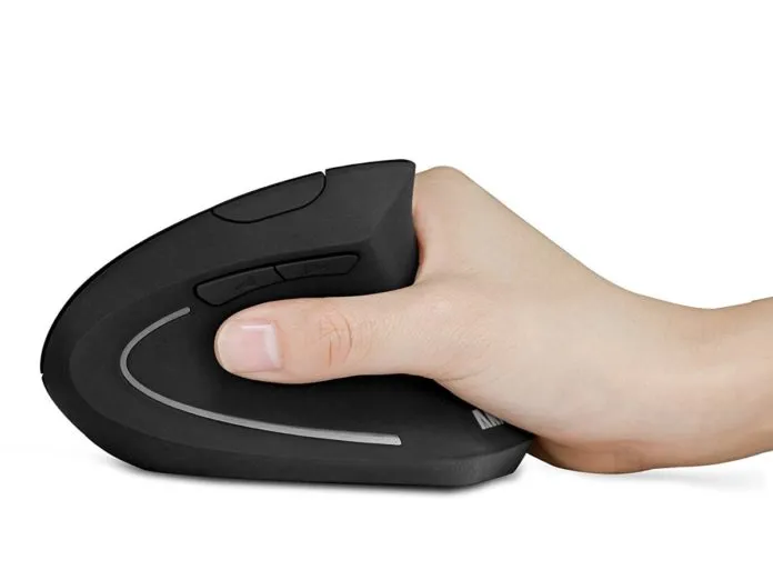 Sconto mouse verticale di Anker per dire addio ai problemi al polso: 14,99 euro