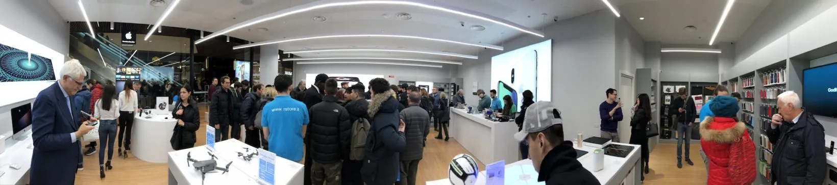 R-Store CityLife Shopping Center