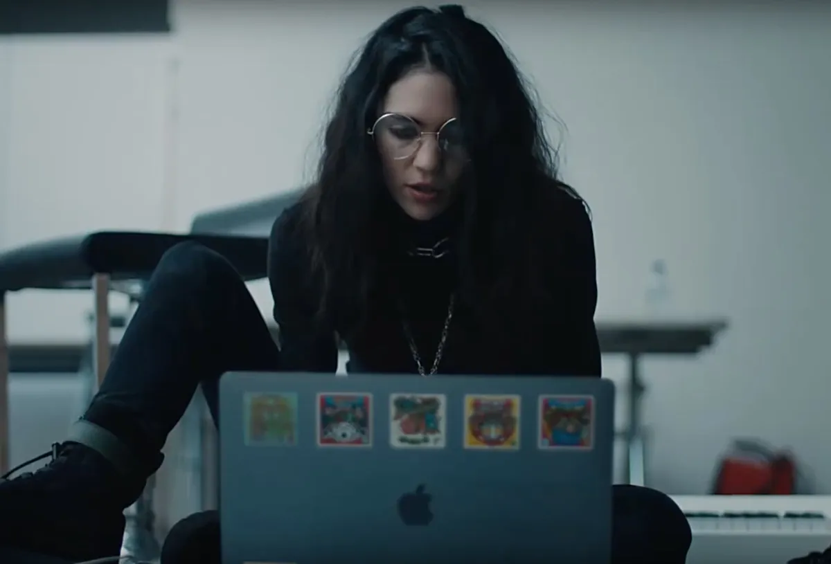 Behind the Mac è la nuova campagna pubblicitaria di Apple dedicata al Mac